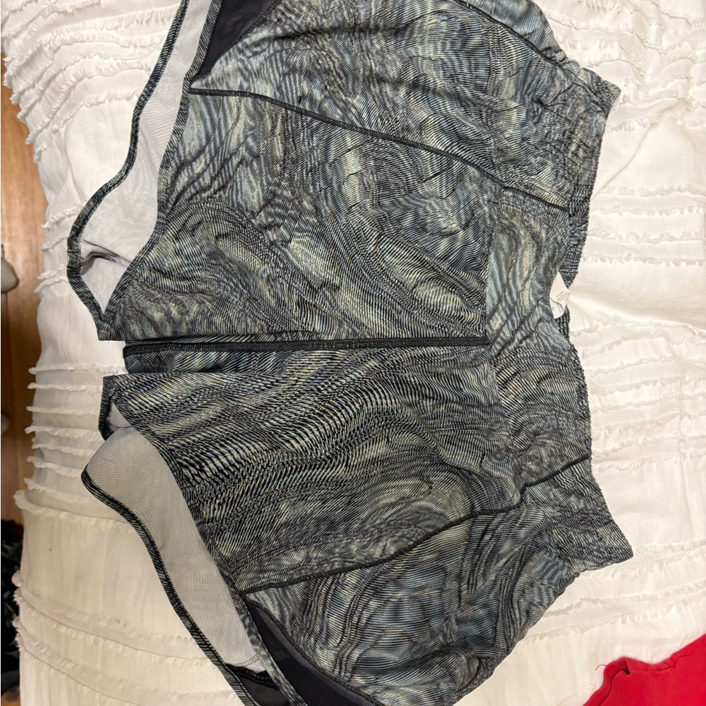Lululemon Black and Gray Patterned Shorts
